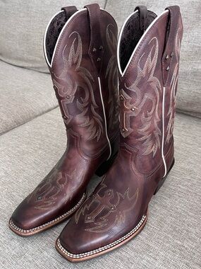 Ariat Legend Spirit Western Boot Brown Leather Studded Cross Size 9.5B